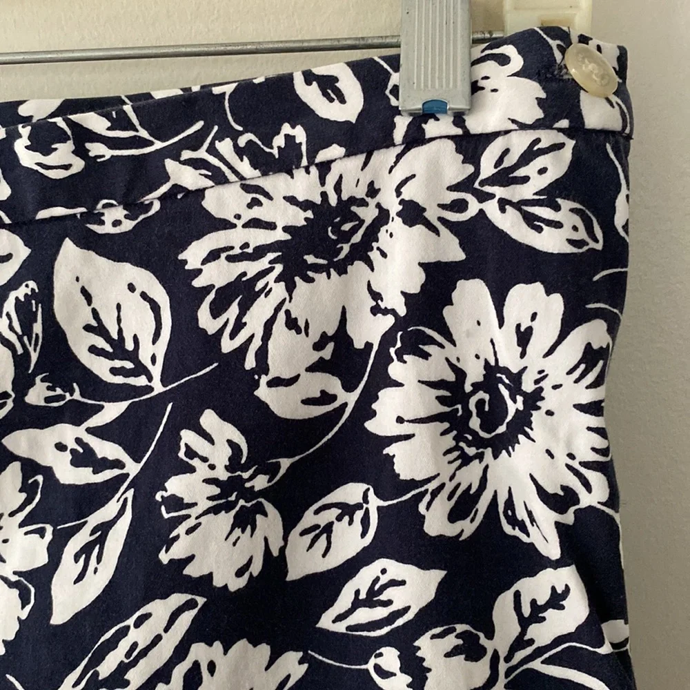 Lauren by Ralph Lauren floral stretch capris sz 10 - Picture 2 of 5